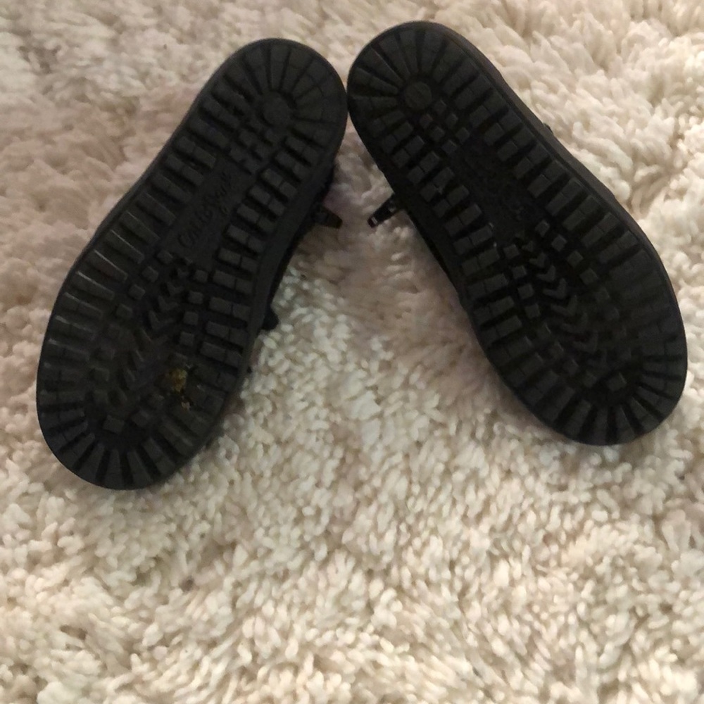 Shoes - Picture 4 of 5